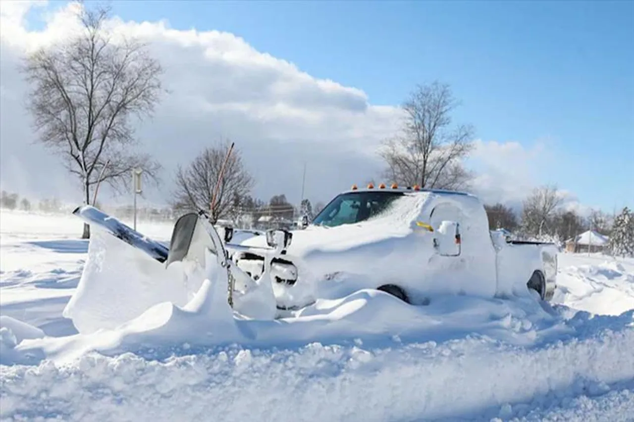 Death toll rises to 31 in US bomb  cyclone