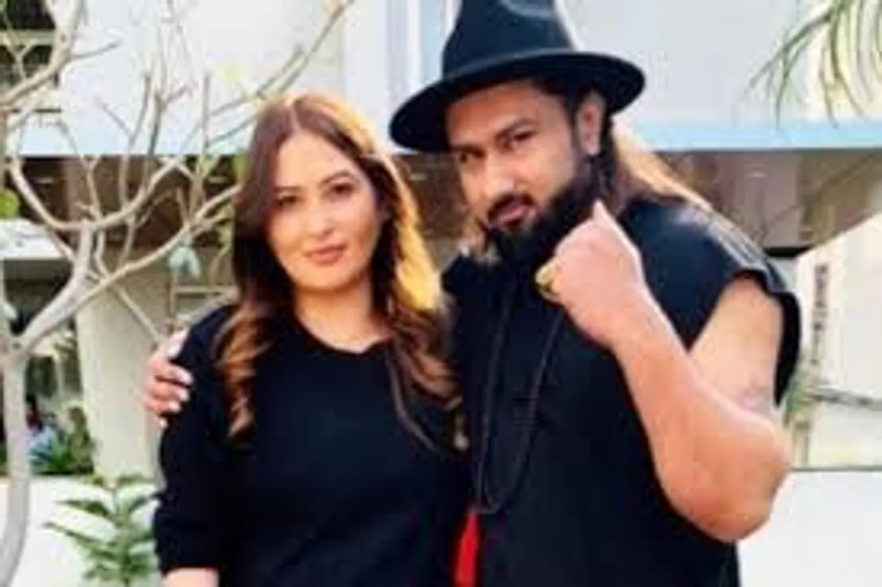 Honey Singh's wife breaks down