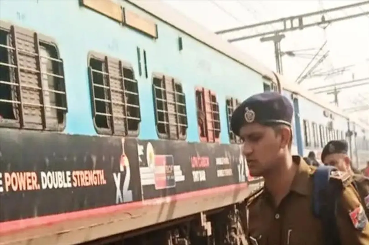 2 bogies of Ispat express detached from the train today