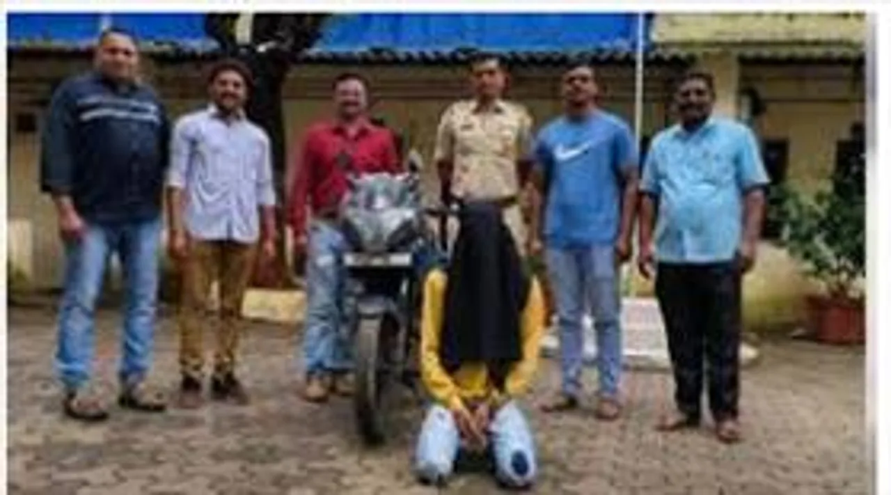 Three men involved in two chain snatching incidents