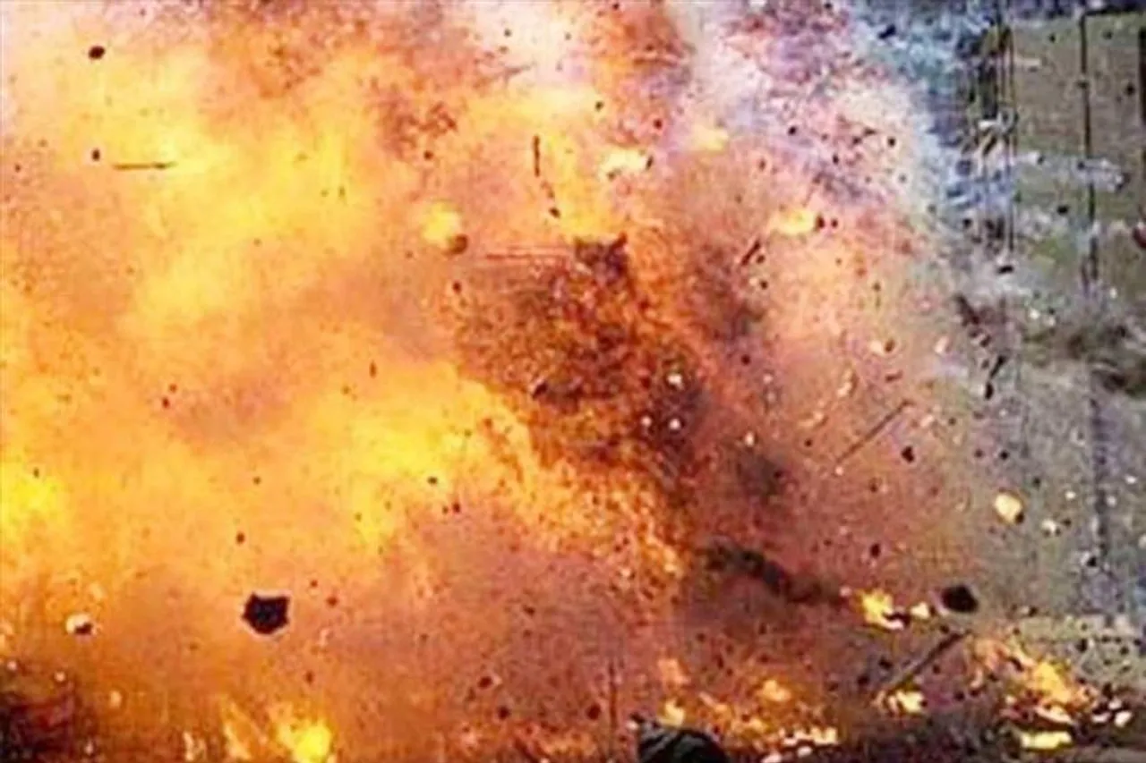 4 killed in south 24 Parganas' Joynagar accident