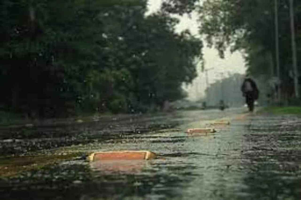 Chance of rain with thunder 2 times in Kolkata, know the time