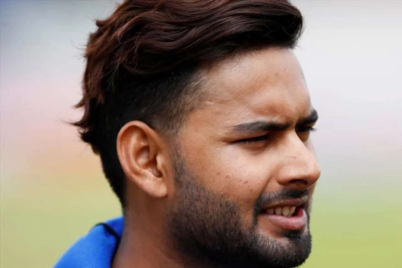 Will Dinesh Karthik be replaced by Rishabh Pant today?