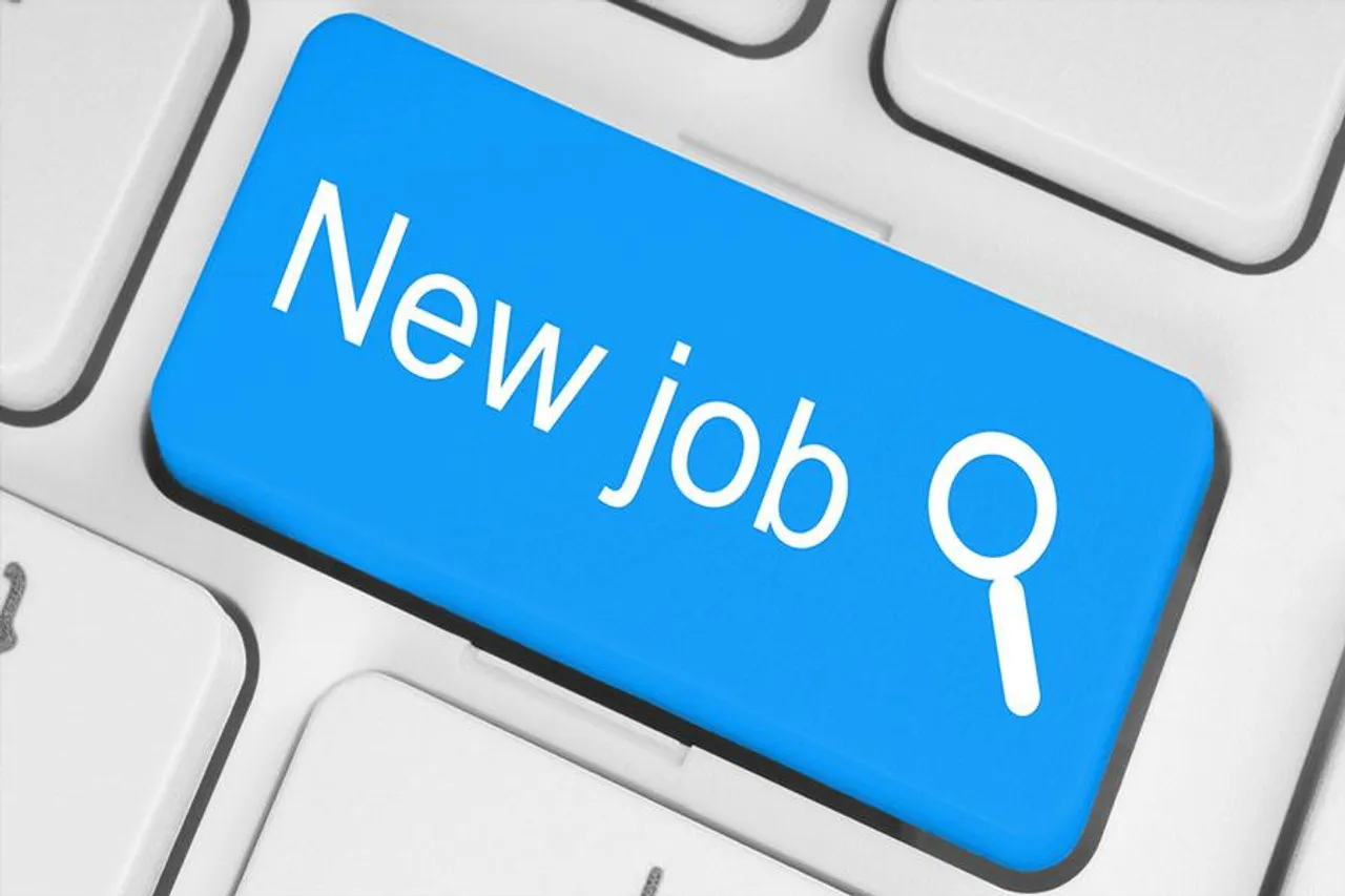 Job opportunities at the airport for  secondary pass