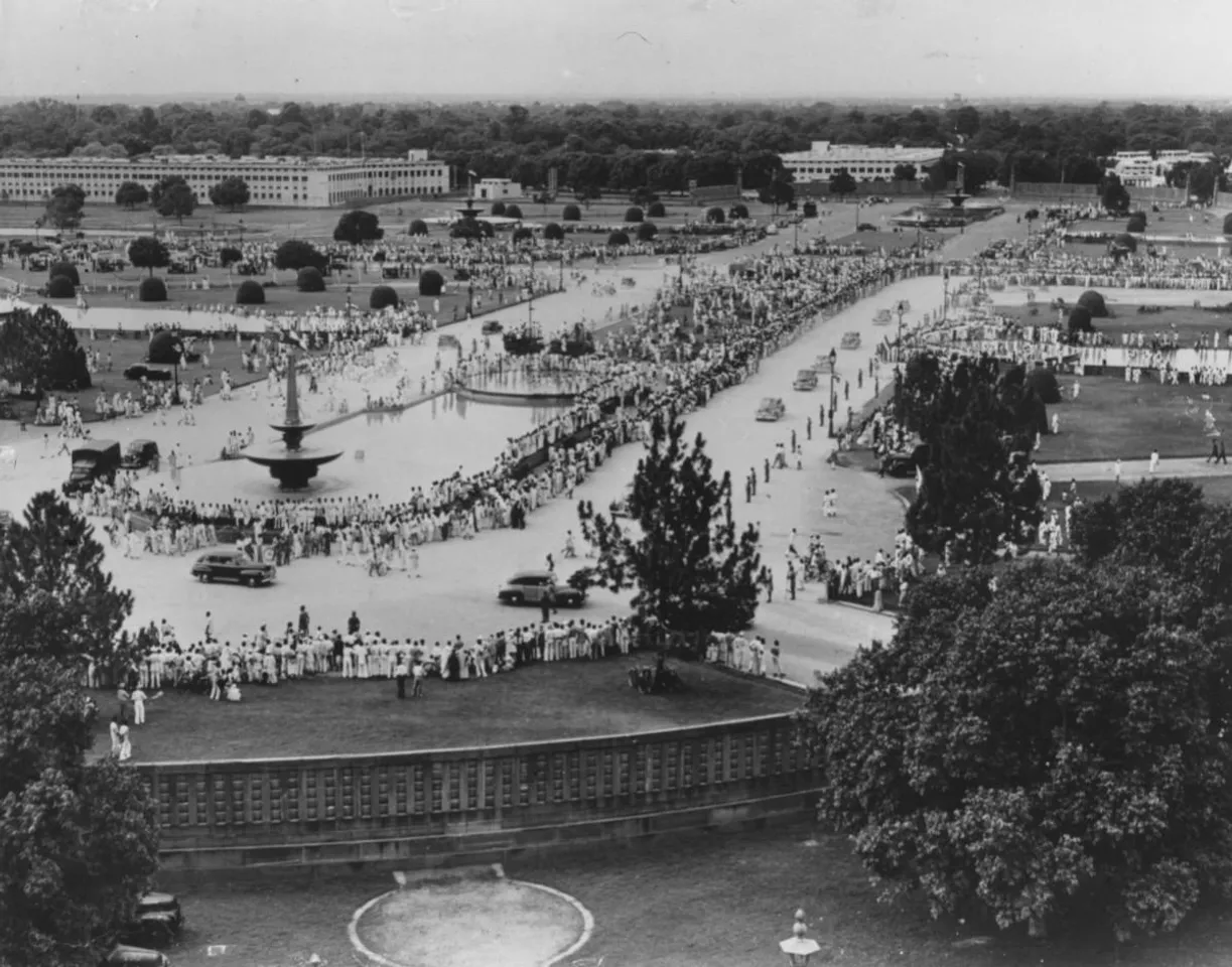 crowd1