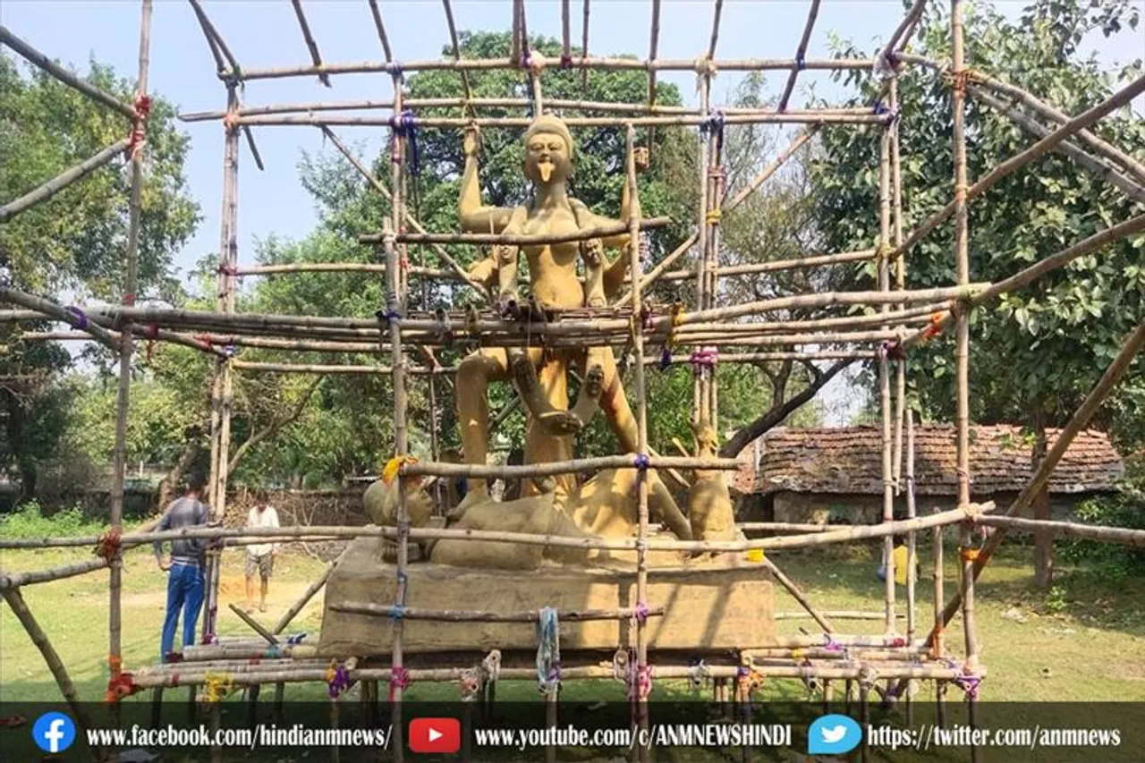 मां काली की प्रतिमा स्थापित