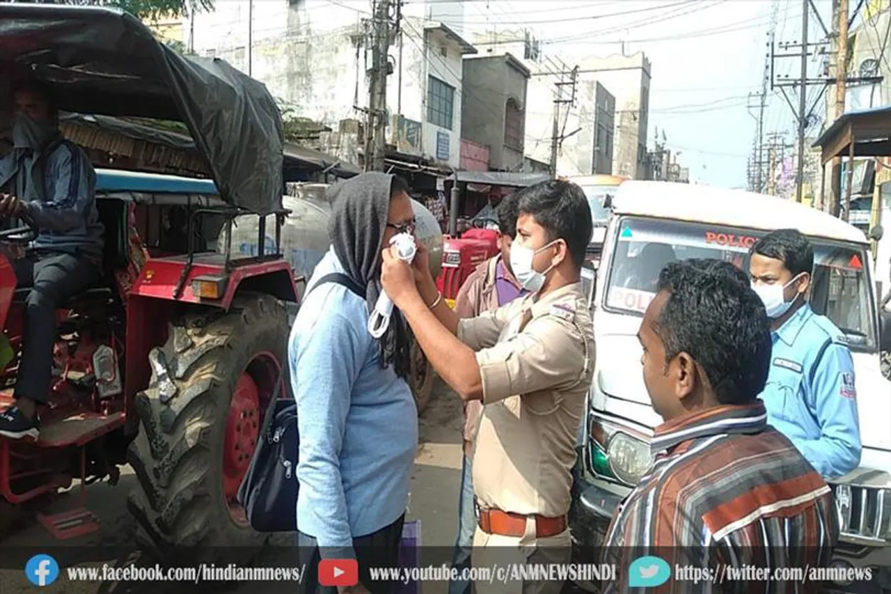 ओमिक्रान के बढ़ते मामलों के मद्देनजर जमुड़िया पुलिस ने चलाया जागरुकता अभियान