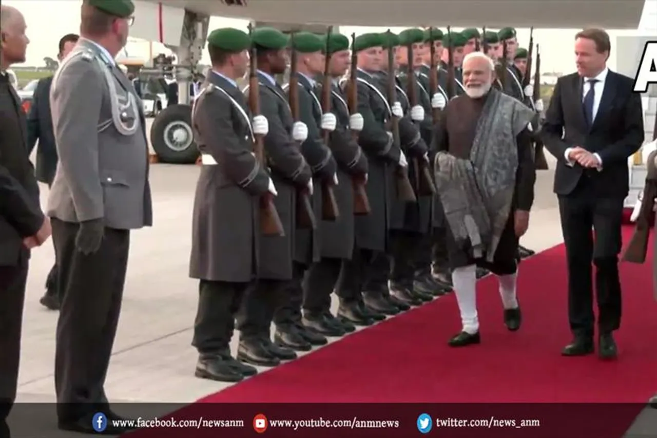 बर्लिन में पीएम मोदी का स्वागत