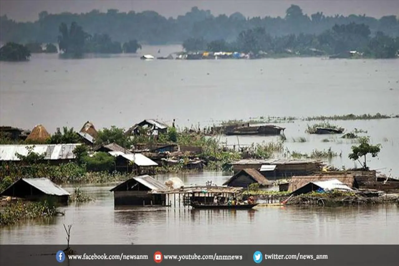 असम में बाढ़ की स्थिति खराब