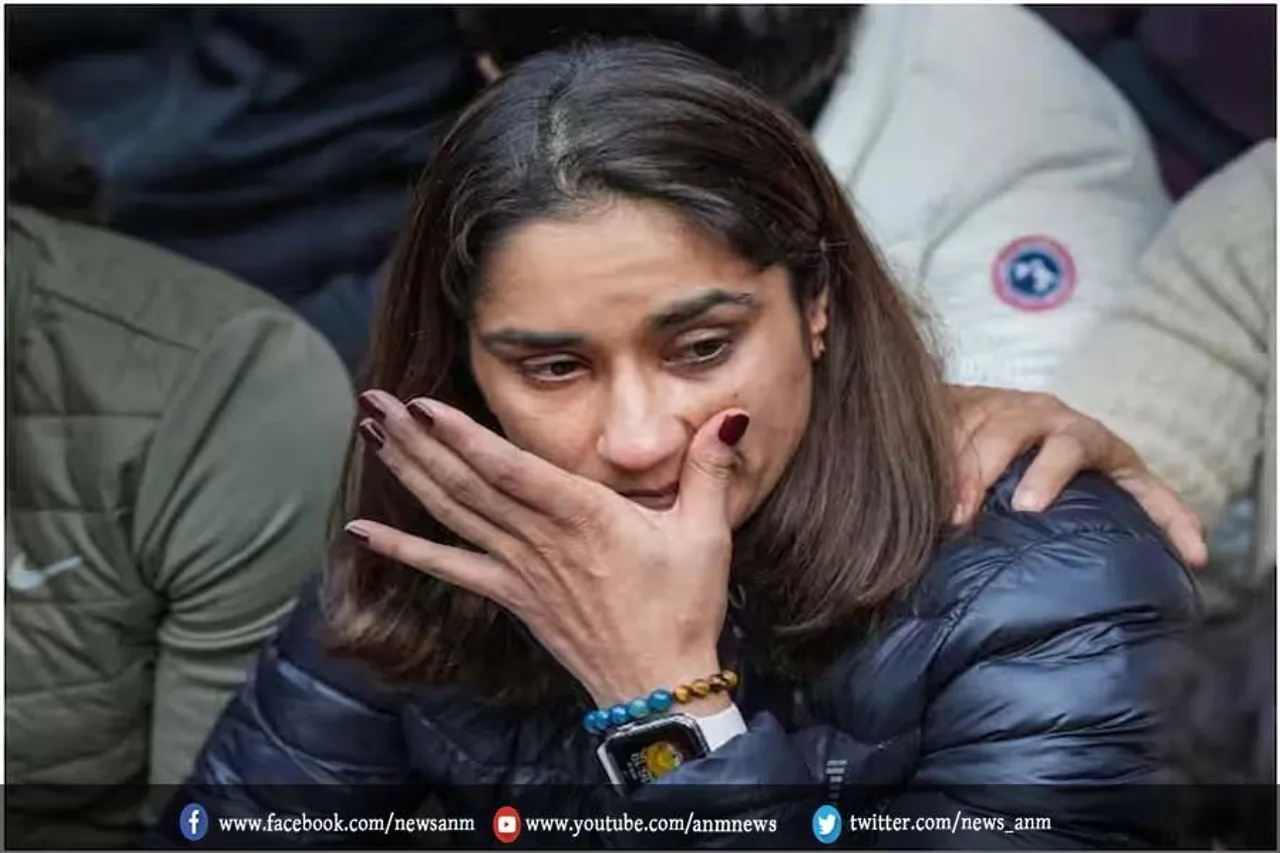 विनेश फोगाट ने कुश्ती संघ अध्यक्ष पर लगाया यौन शोषण करने का आरोप