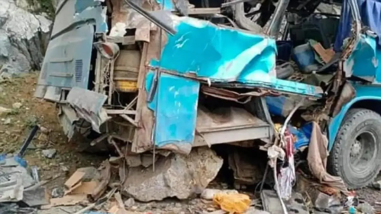 पाकिस्तान में बड़ा आतंकी हमला