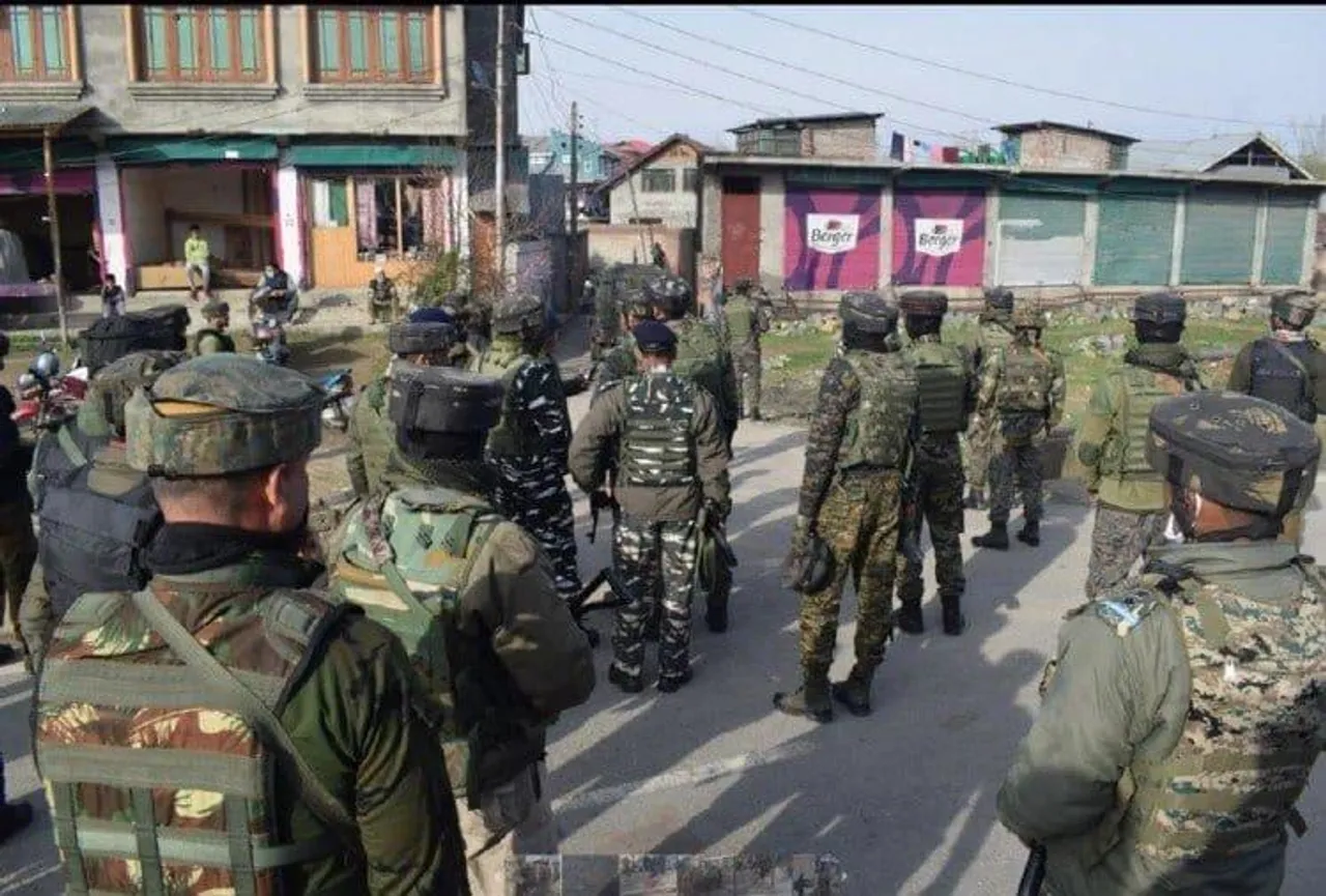 जम्मू-कश्मीर में आतंकी घटनाओं के बाद श्रीनगर में बढ़ाई गई सुरक्षा बलों की संख्या