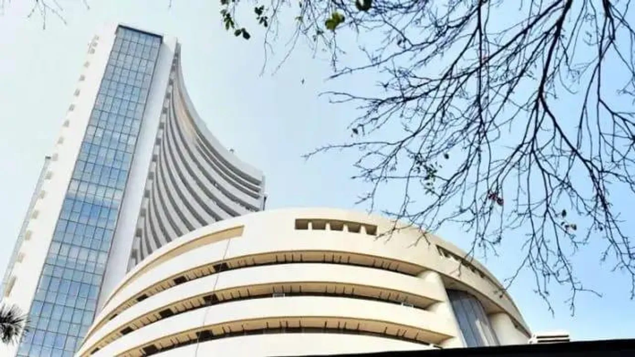 सेंसेक्स करीब 400 अंक उछाला, निफ्टी नये रिकॉर्ड पर