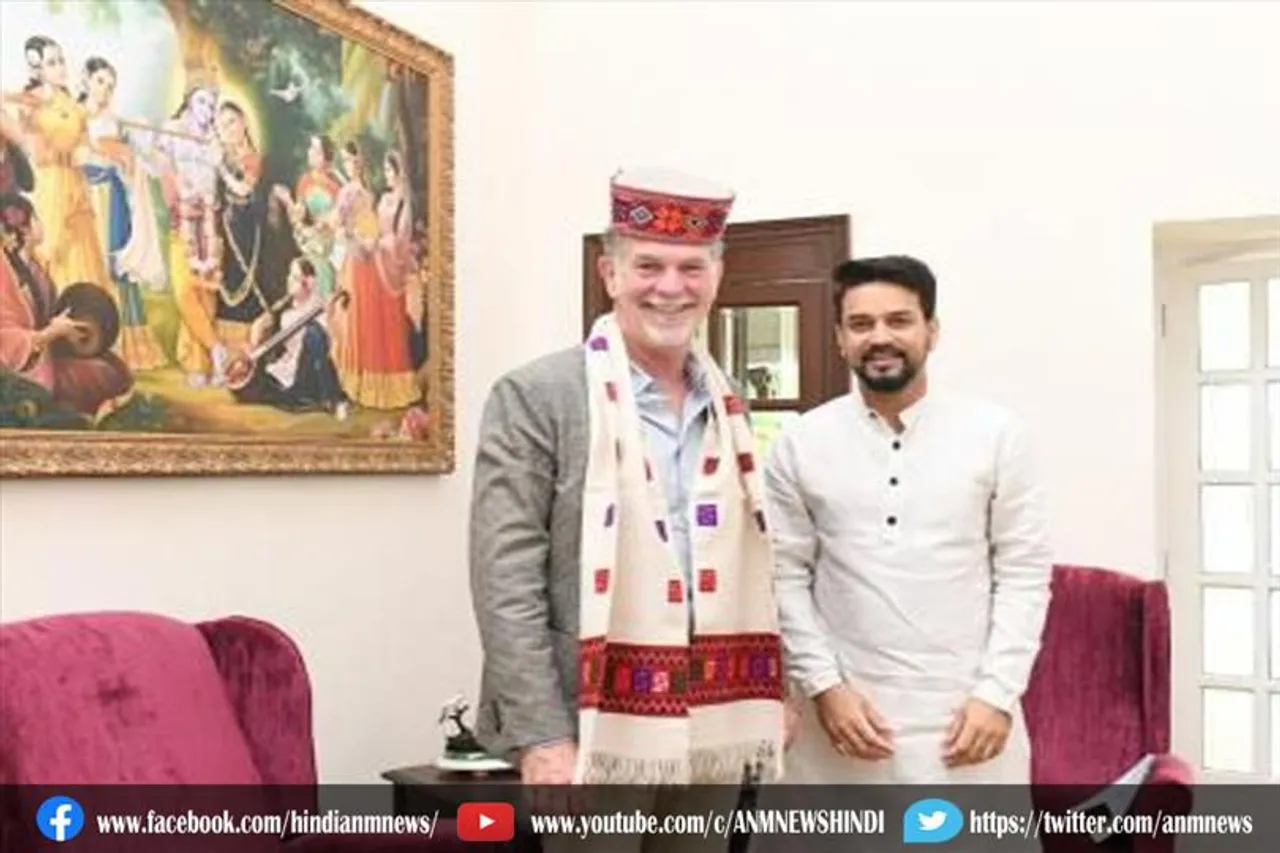 नेटफ्लिक्स के सीईओ ने अनुराग ठाकुर से की मुलाकात