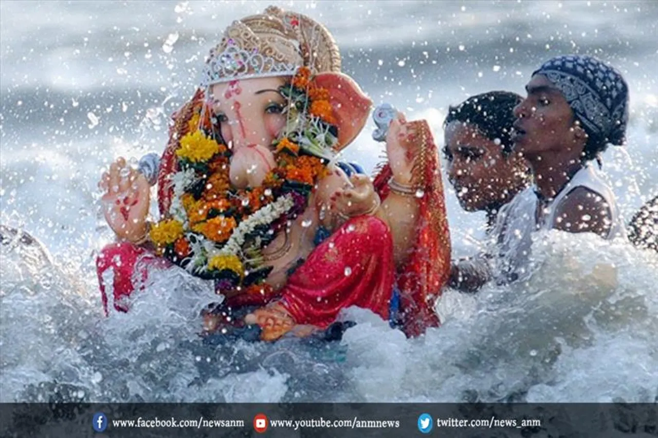 गणपति विसर्जन के दौरान हादसा