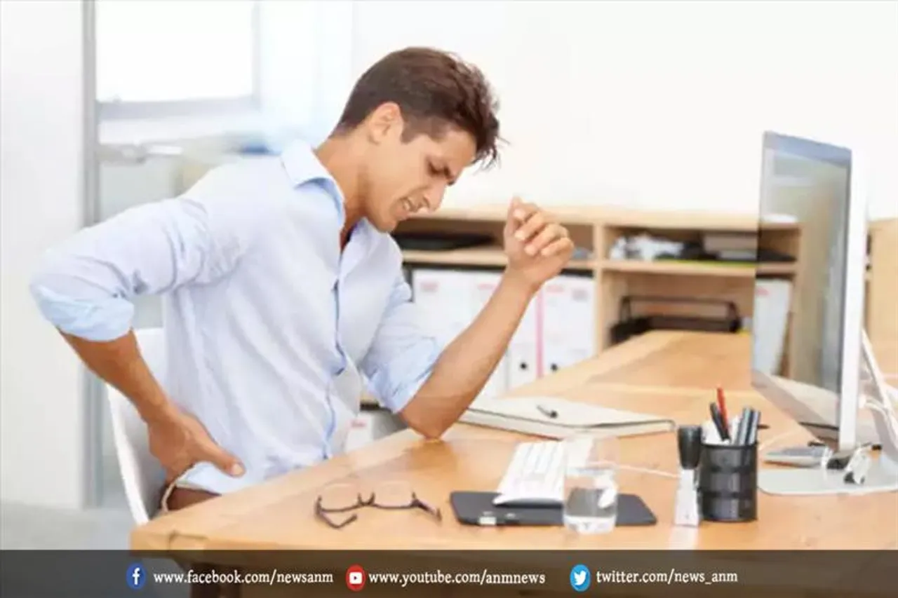 ऑफिस में घंटों बैठे रहने से पड़ता है असर?