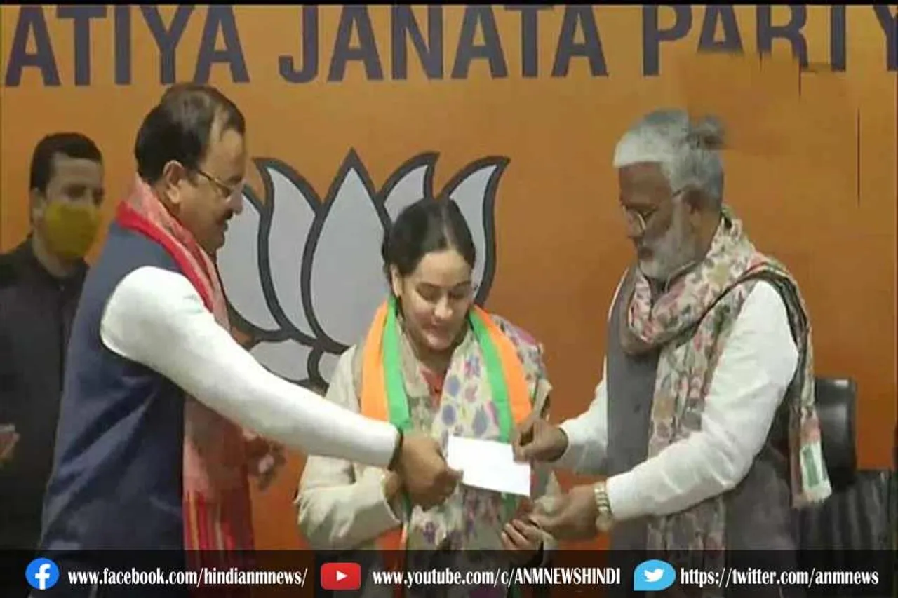 अपर्णा ने की मोदी-योगी की तारीफ