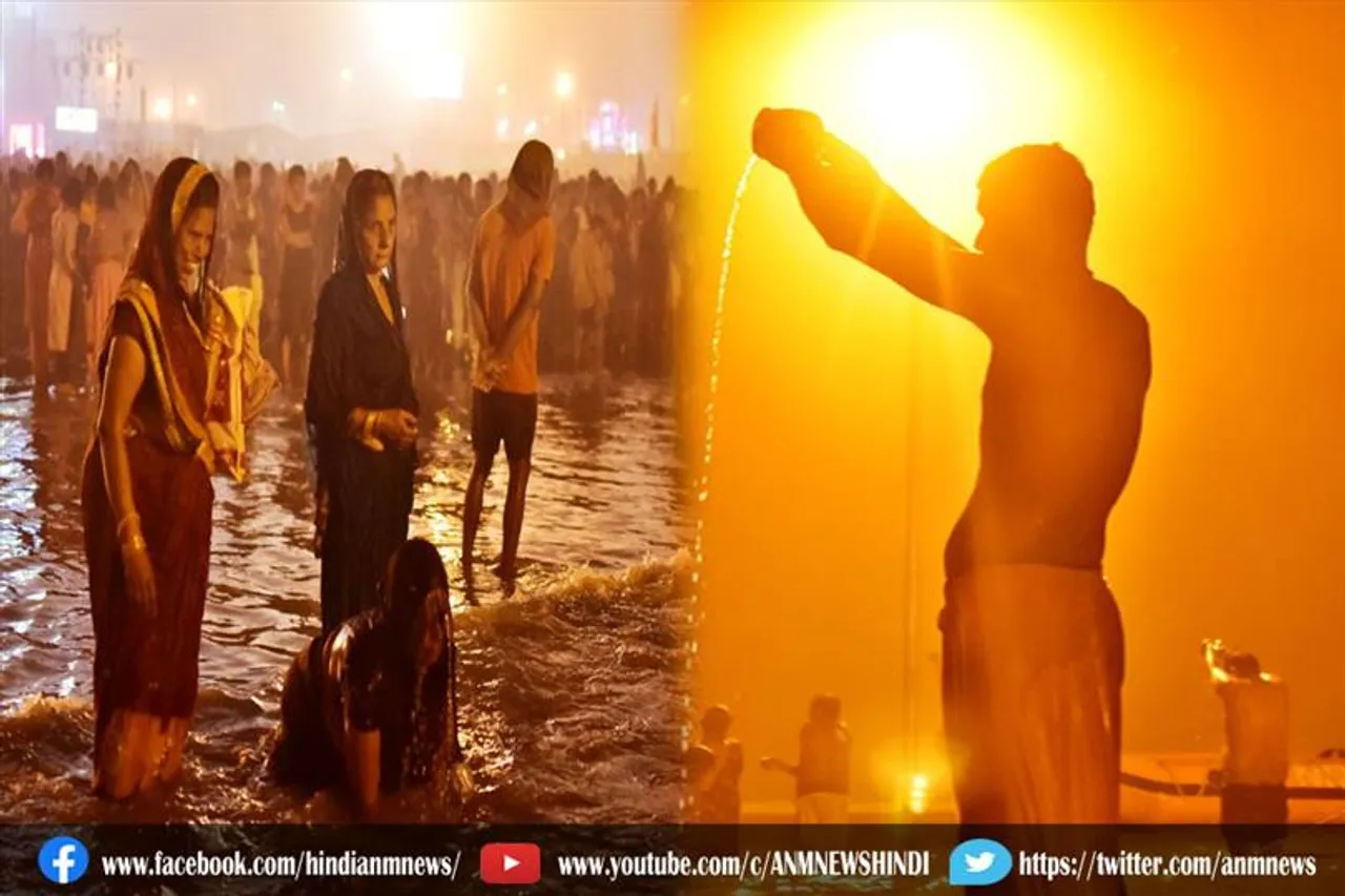 मकर संक्रांति पर गंगासागर में पवित्र स्नान चल रहा है