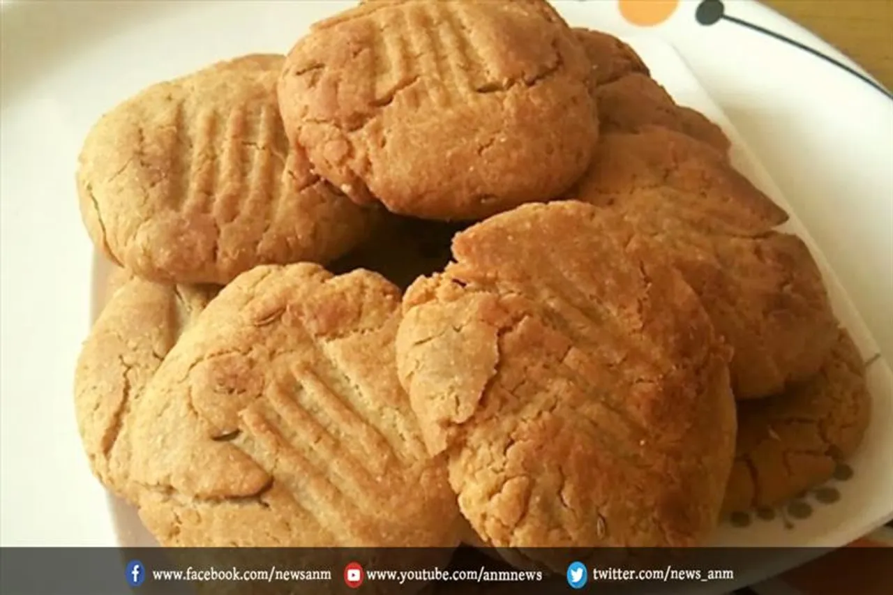 दीपावली पर ऐसे बनाए गुड़ की मठरी