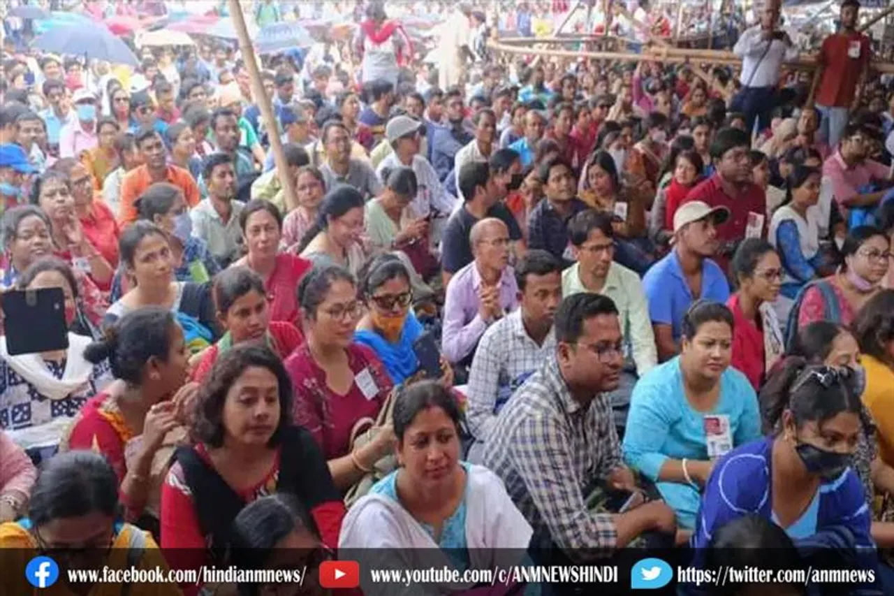 महंगाई भत्ता वृद्धि की मांग को लेकर धरना, बम से उड़ा देने की धमकी : पश्चिम बंगाल