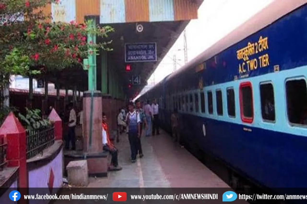 आज से पटरी पर दौड़ रही लोकल ट्रेन