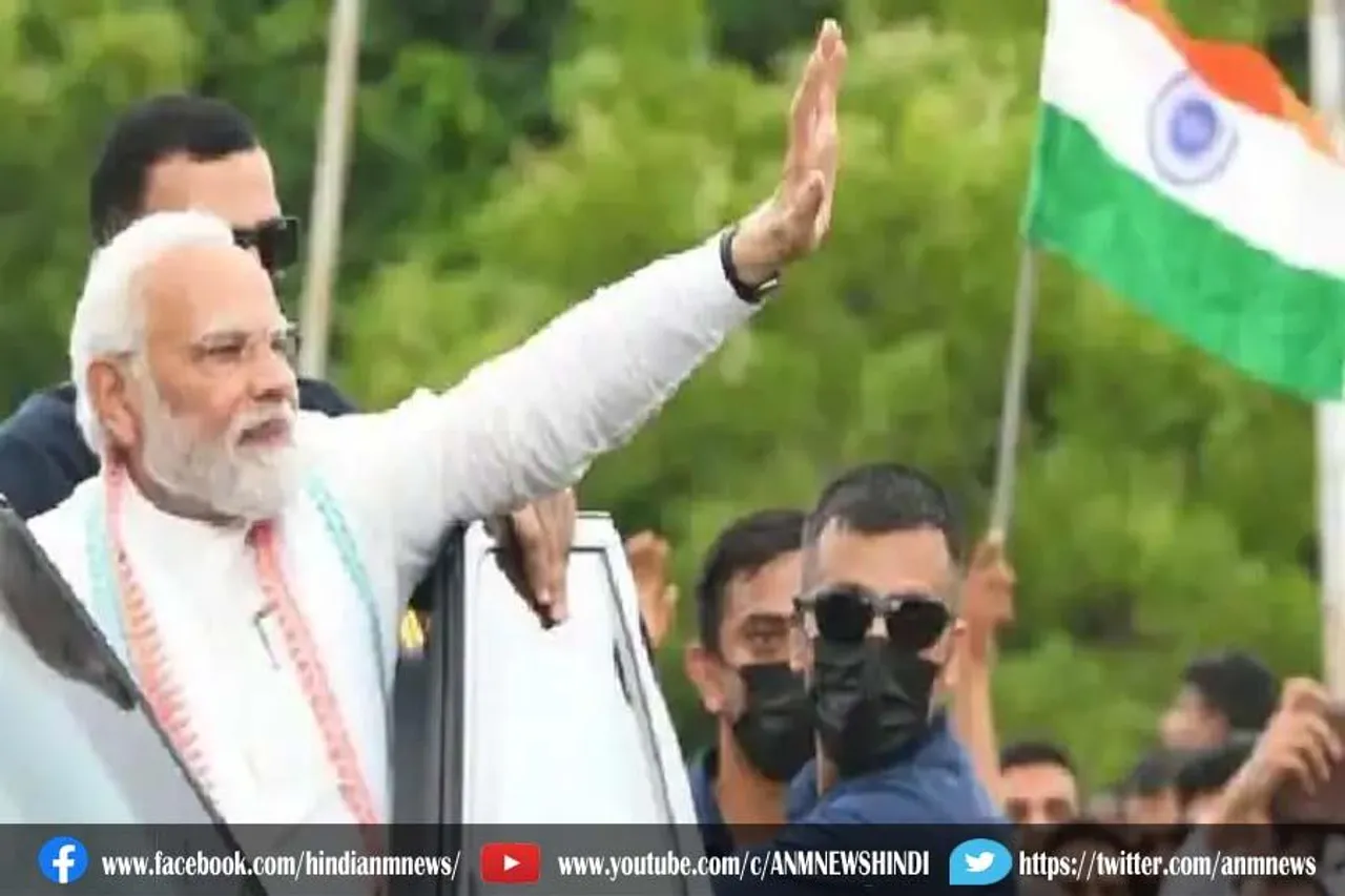 प्रधानमंत्री ने किया रोड शो