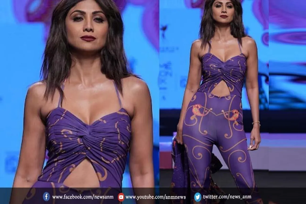 स्टाइलिश ड्रेस में शिल्पा शेट्टी ने चलाया हुस्न का जादू