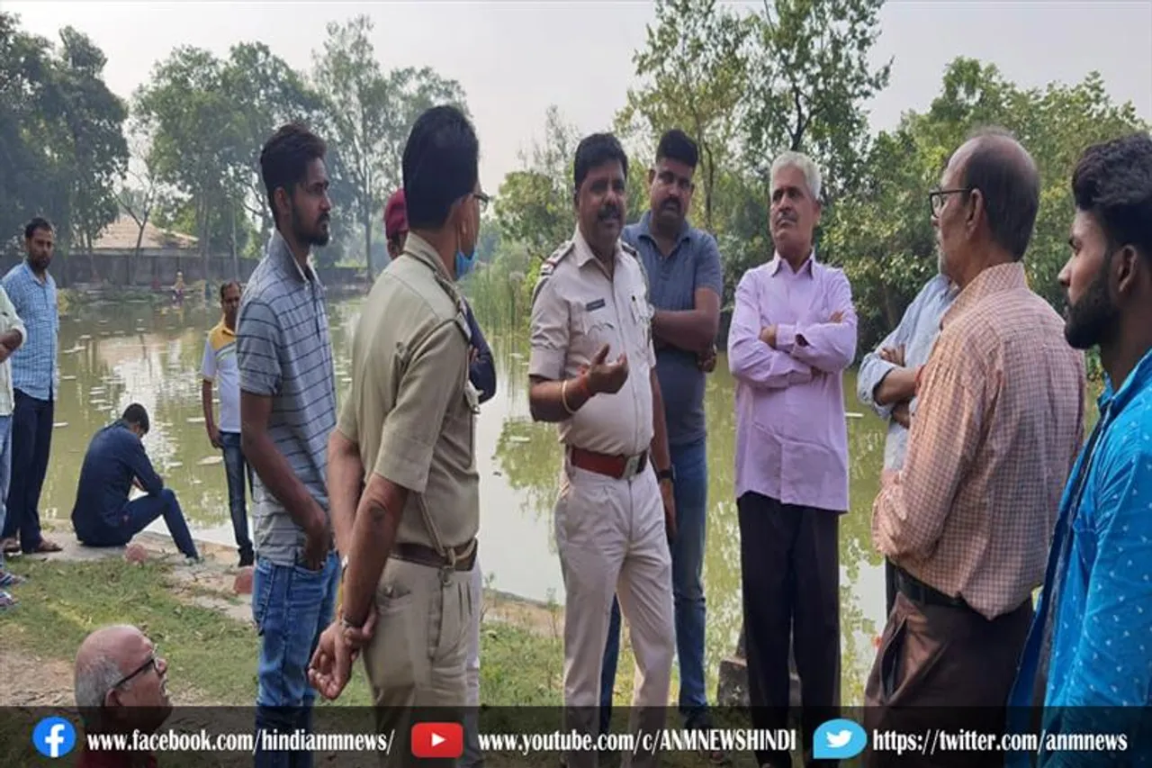 निमचा फांडी प्रभारी मैनुल हक ने छठ घाट का किया निरीक्षण