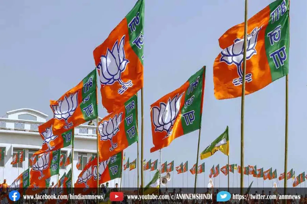 ललितपुर में उम्मीदवारों का नामांकन