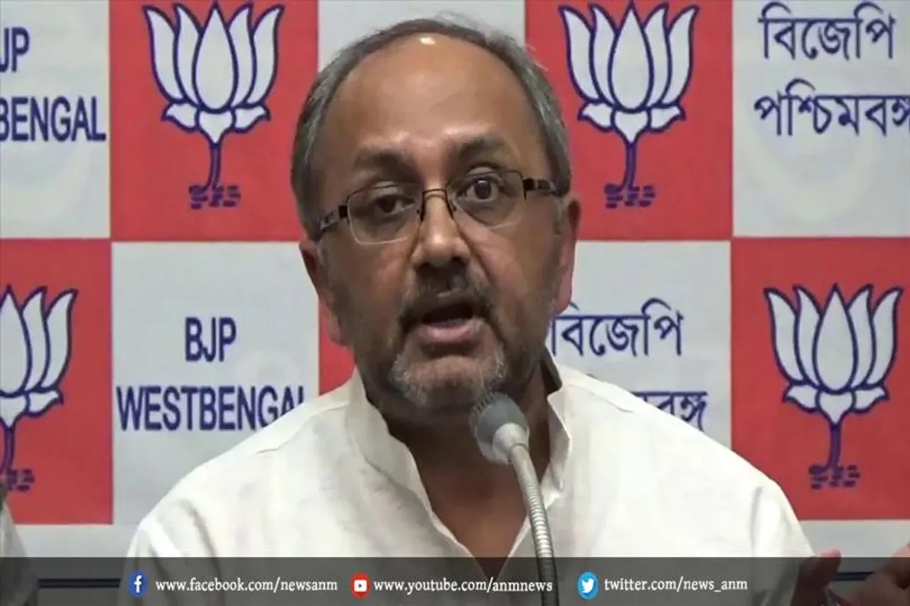 नामांकन करने जा रहे कैबिनेट मंत्री सिद्धार्थ नाथ सिंह पर हमला