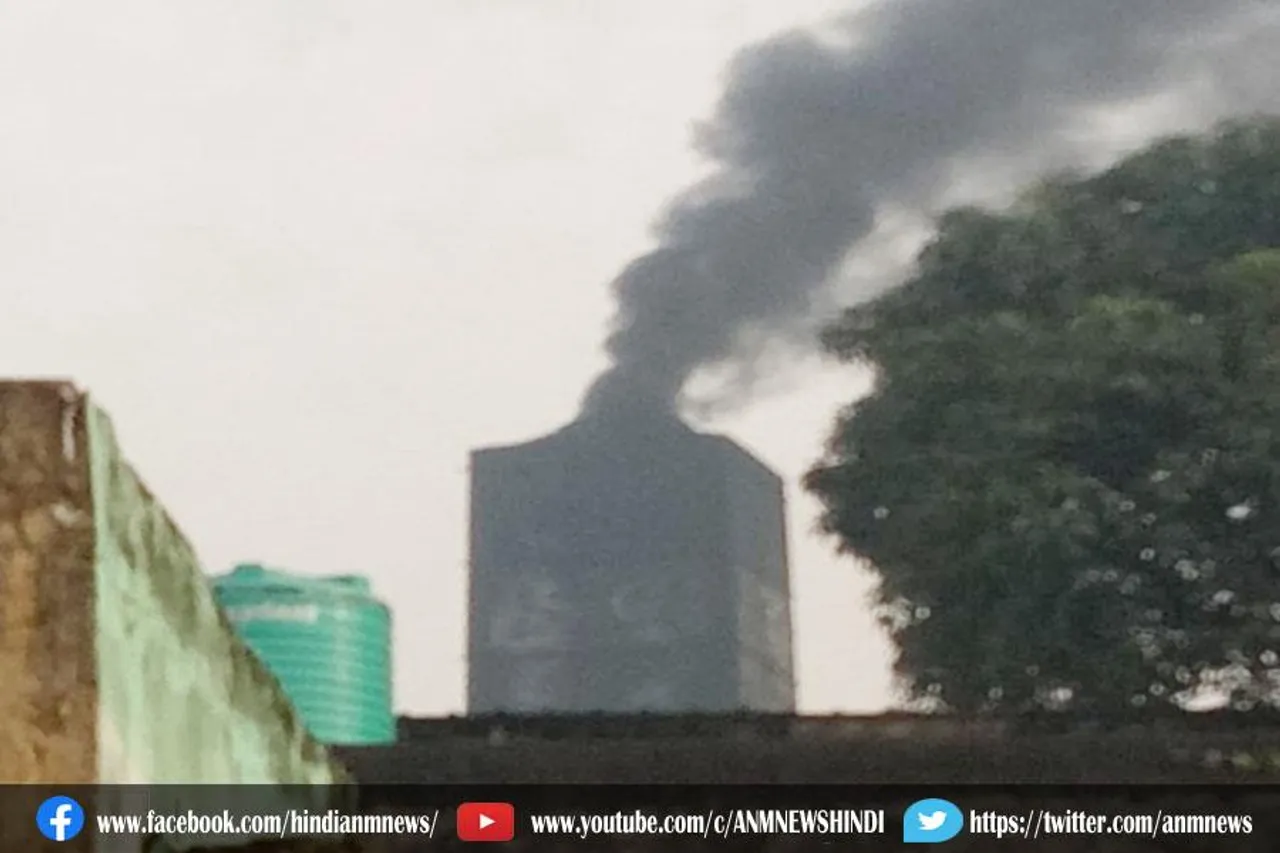 गुड़ाखू फैक्ट्री से निकलता है काला जहरीला धुंआ, स्थानीय लोग परेशान