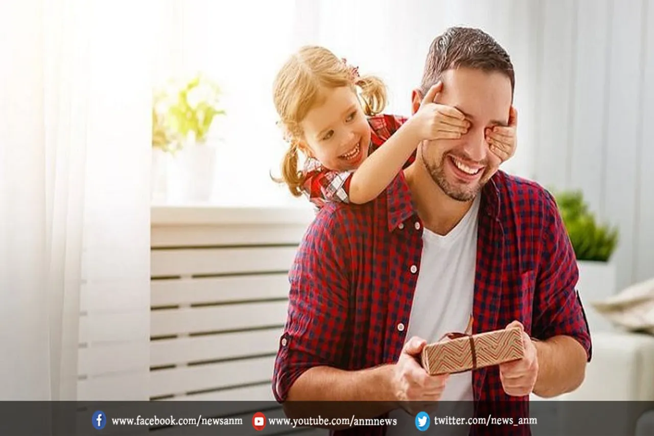 फादर्स डे 2021: उठाइए मोबाइल और पापा संग देखिए ये बॉलीवुड फ‍िल्‍में