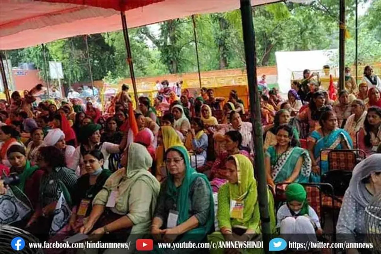 दिल्ली में आज महिलाएं चलाएंगी किसान संसद