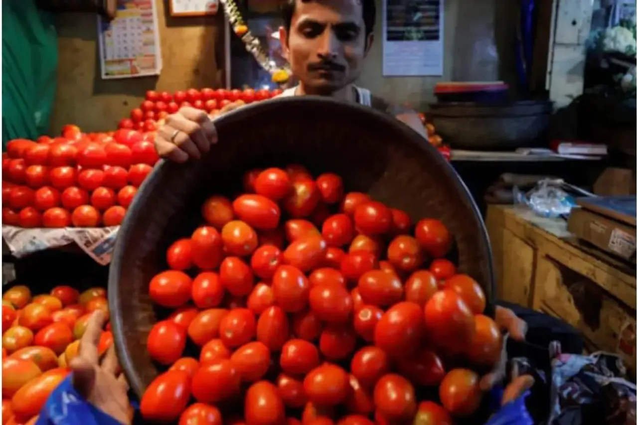 टमाटर हुआ लाल तो प्‍याज के दाम भी बढ़े