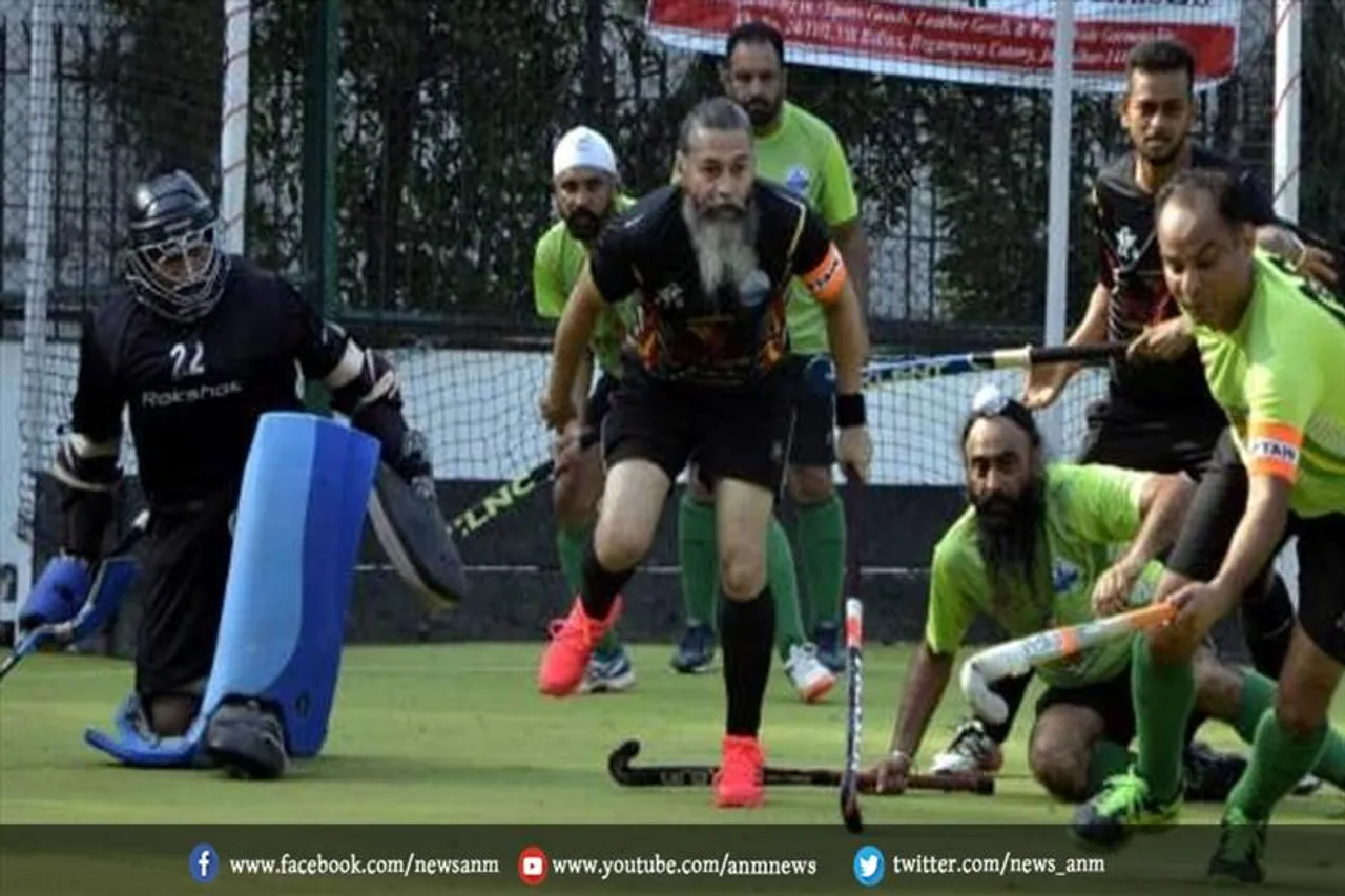 बाबा जीएस बौधी सिक्स ए साइड वेटरन हाकी लीग में राष्ट्रीय, अंतरराष्ट्रीय व ओलिंपियन भाग ले रहे