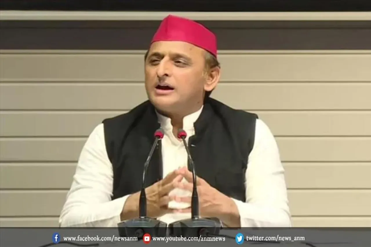 अखिलेश ने भाजपा पर निशाना साधा
