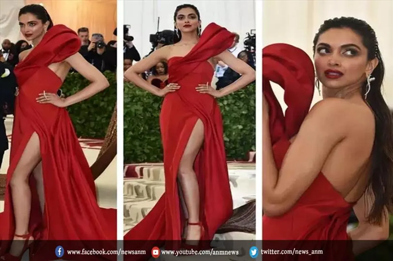 एक्ट्रेस इन क्यूट रेड ड्रेस