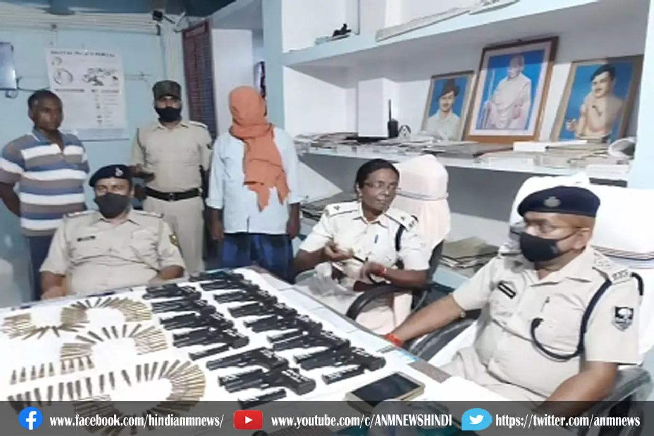 13 पिस्तौल, 26 मैग्जिन,100 गोली बरामद, तस्कर गिरफ्तार