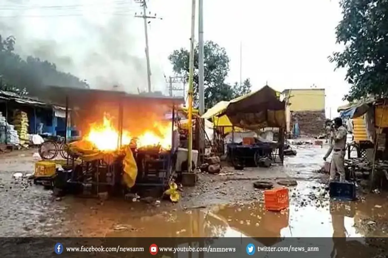 दो संप्रदाय के लोग आपस में भिड़ जाने से इलाके में धार्मिक तनाव, प्रशासन ने लगाई धारा 144