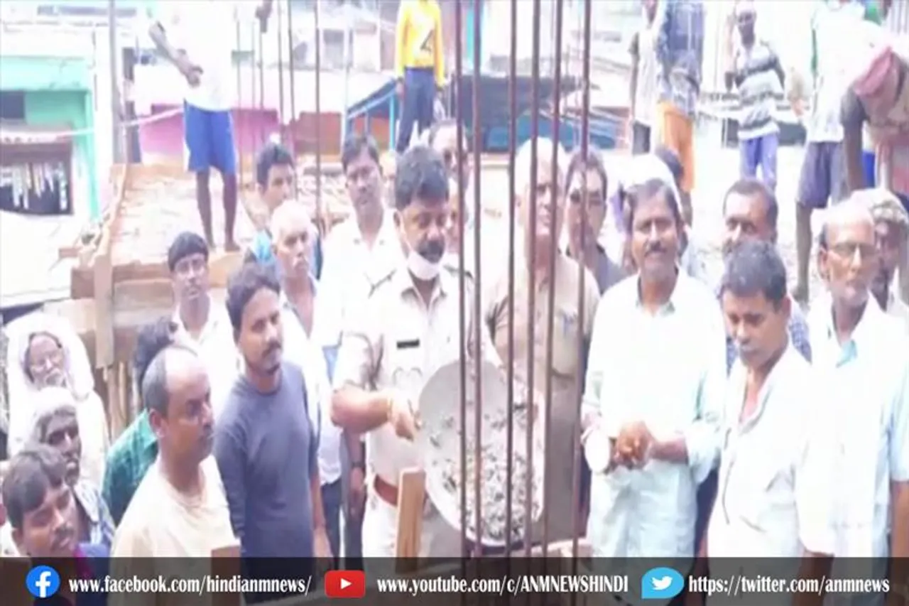 दुर्गा मंदिर के छत ढलाई का कार्य का शुभारंभ