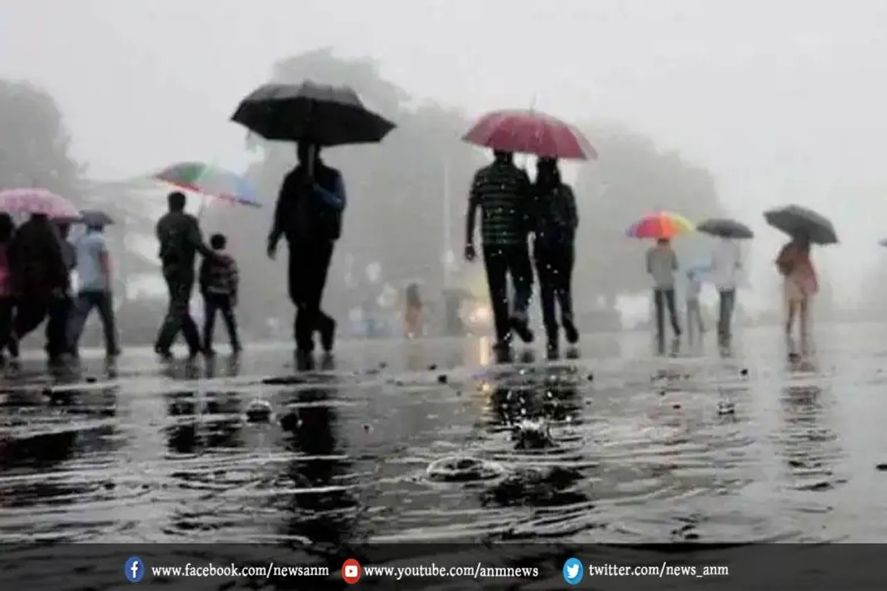 इस क्षेत्र के कई हिस्सों में गरज के साथ हुई बारिश