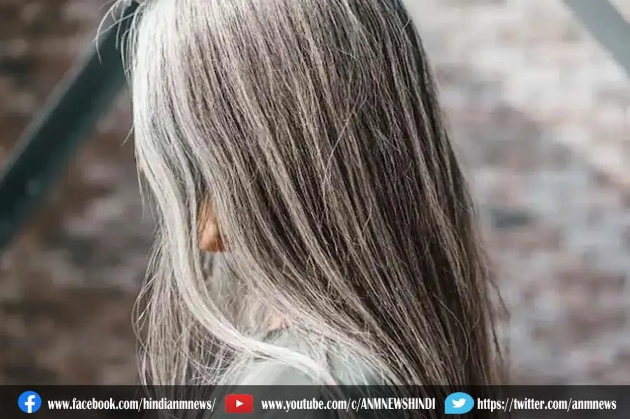 समय से पहले बालों का रंग सफेद होने के पीछे कई कारण