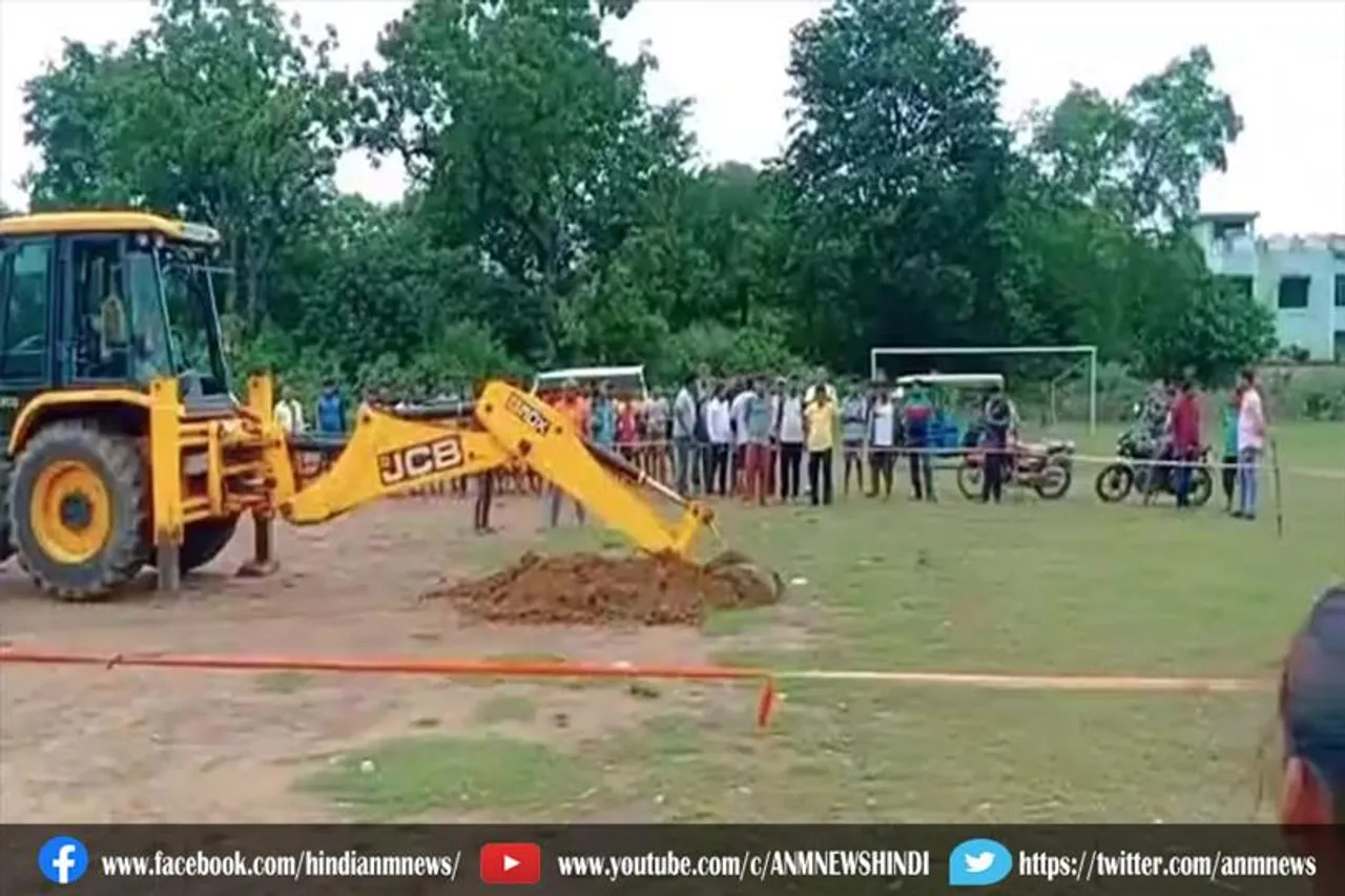 नवग्राम फुटबॉल मैदान में भू-धसान, ईसीएल पर आरोप