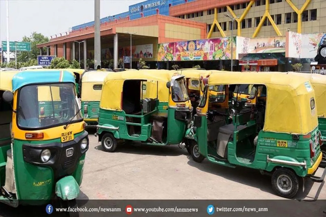 दिल्ली में ऑटो रिक्शा और टैक्सी के किराये में बढ़ोतरी