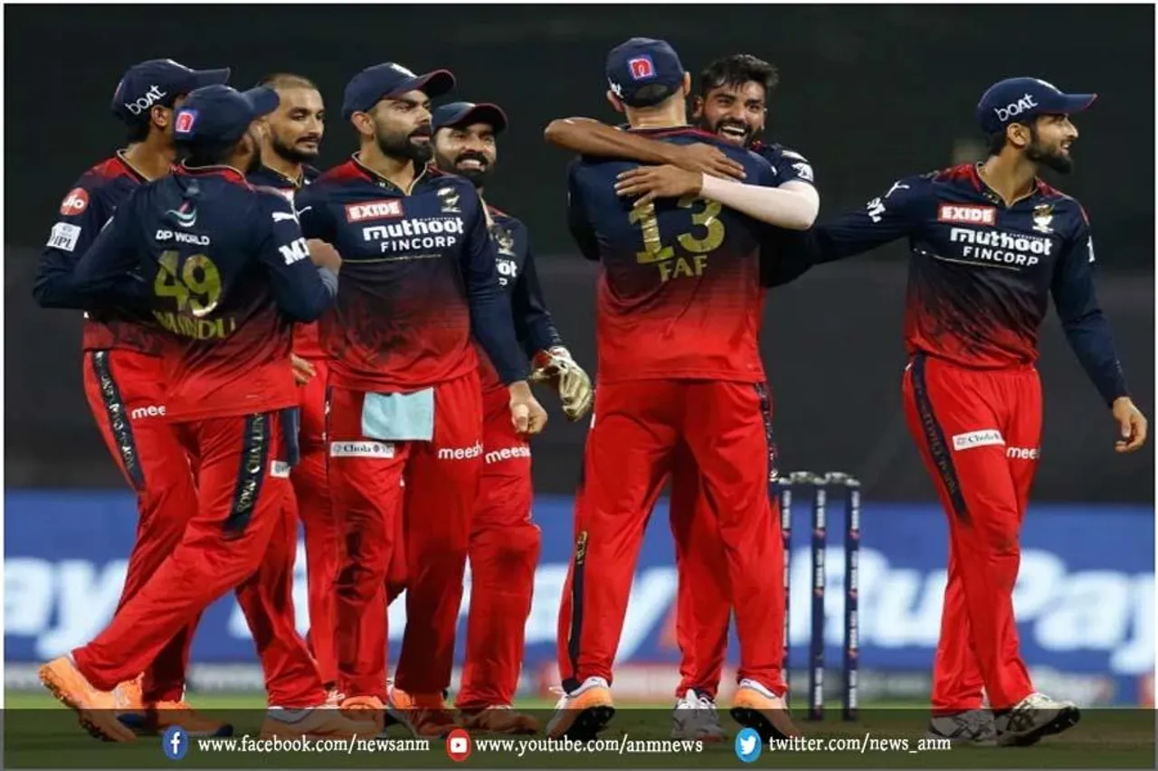GT vs RCB: नौ ओवर के बाद बैंगलोर 60/1