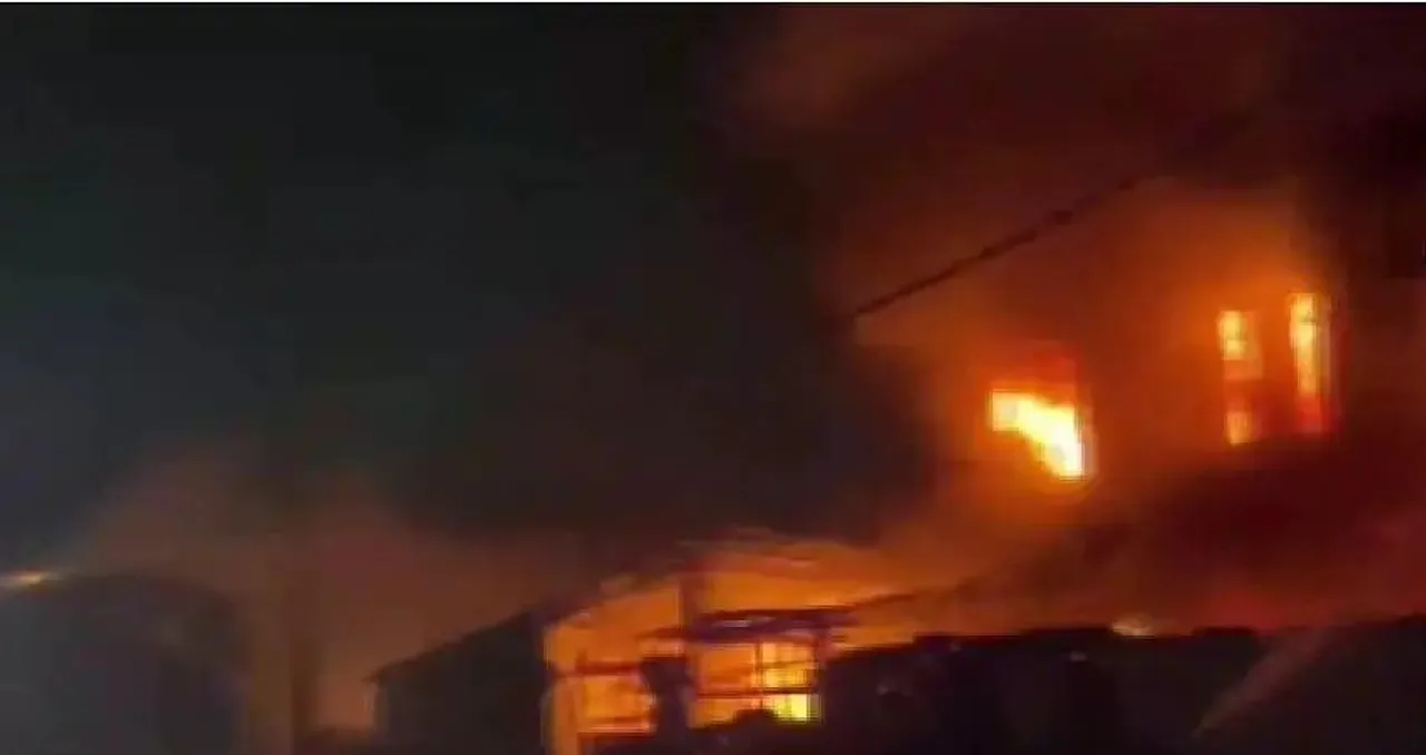 दिल्ली के सीमापुरी इलाके के मकान में लगी आग, 4 की मौत