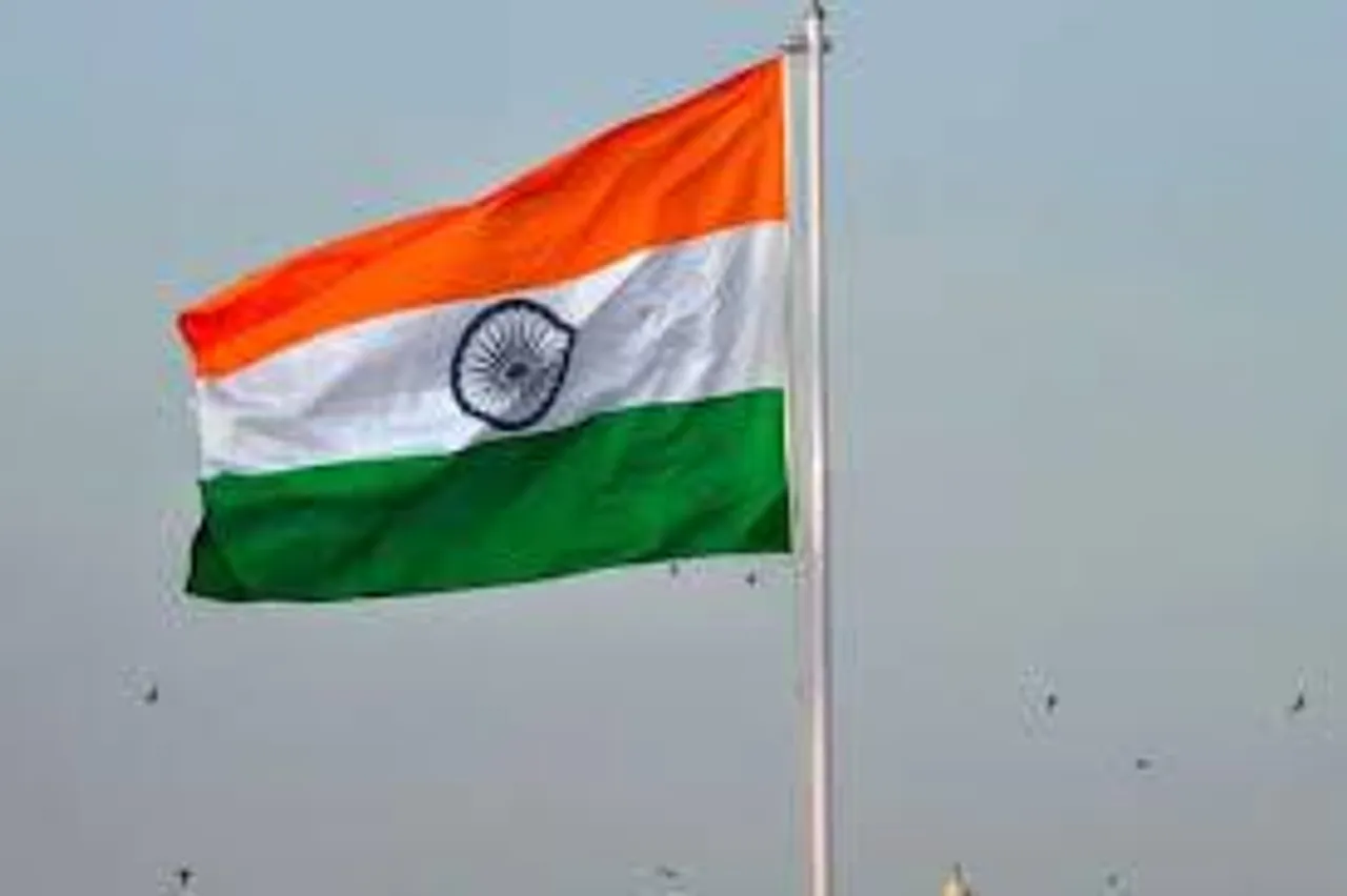 100 करोड़ डोज पूरे होने पर लाल किले पर फहराया जाएगा दुनिया का सबसे बड़ा झंडा