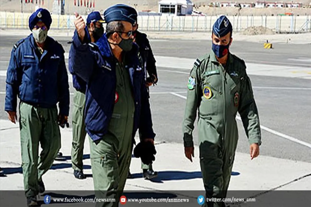 वायु सेना प्रमुख ने सेना की तैयारियों का जांच की