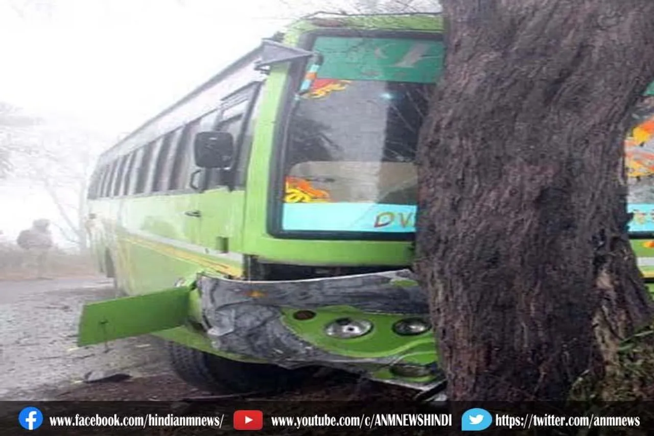 जेसोर रोड पर भीषण बस दुर्घटना से 12 घायल