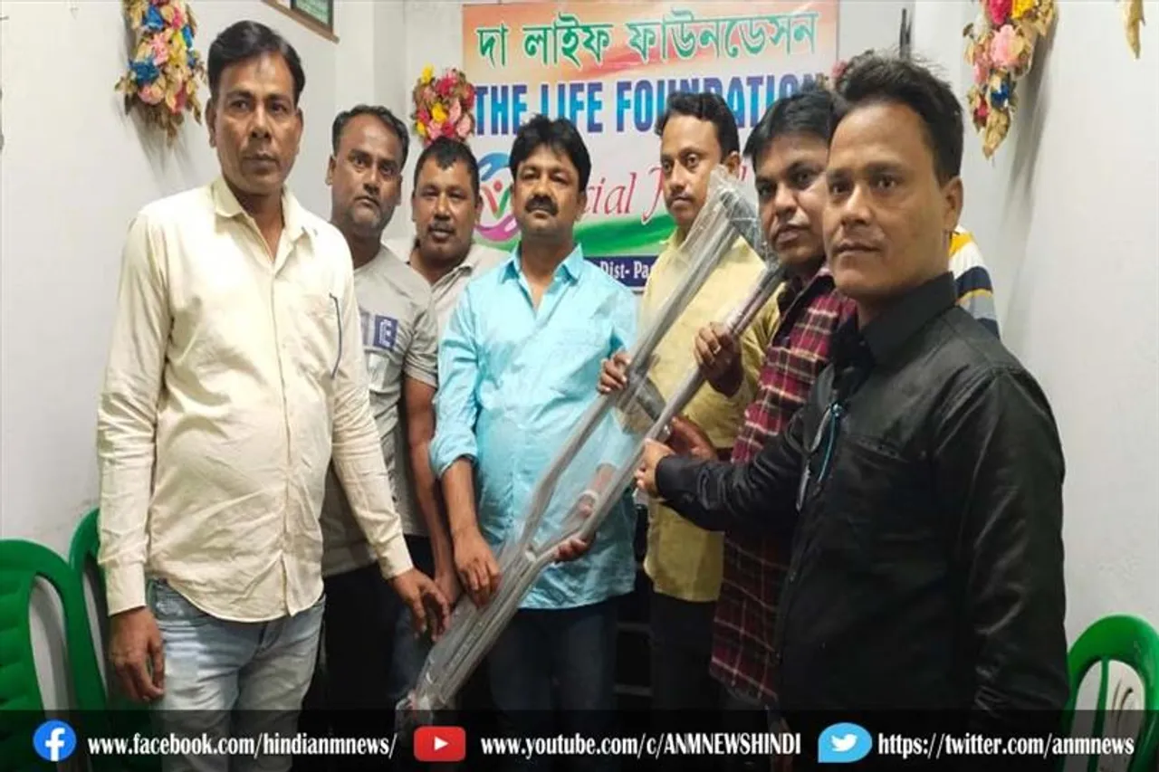 लाईफ फाउंडेशन सोशल हैंड ने दिव्यांग शाहिद अंसारी की मदद